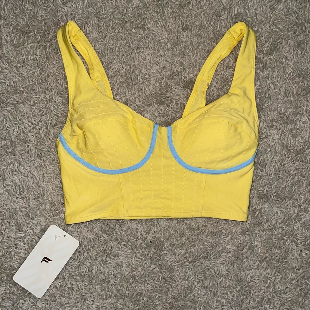 Fabletics Nova Low Impact Sports Bra